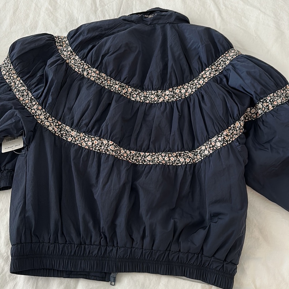 We the free large on my mind bomber jacket - Picture 8 of 8